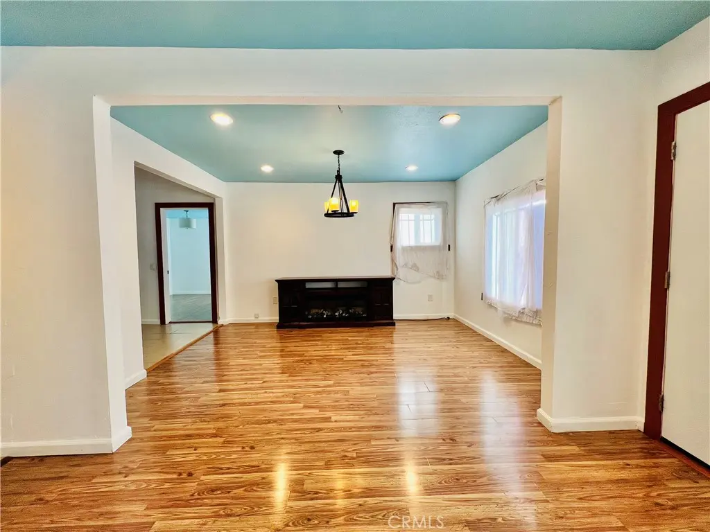 1309 E 55th Street, Los Angeles, CA — listing photo 1