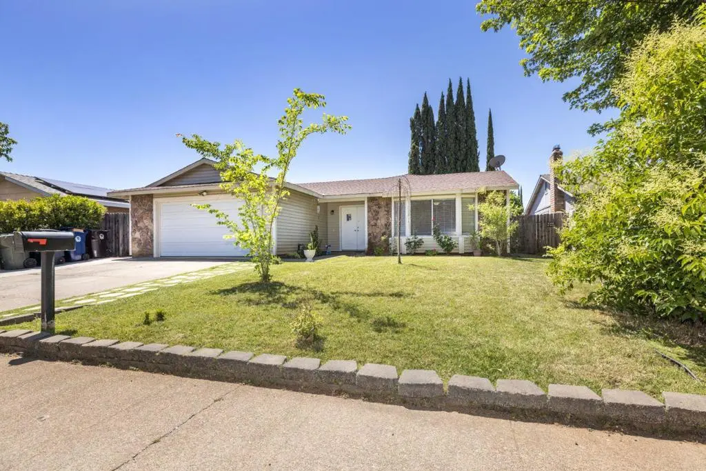 Single Family Residence for sale at , Sacramento, CA featuring 4 beds and 2 baths