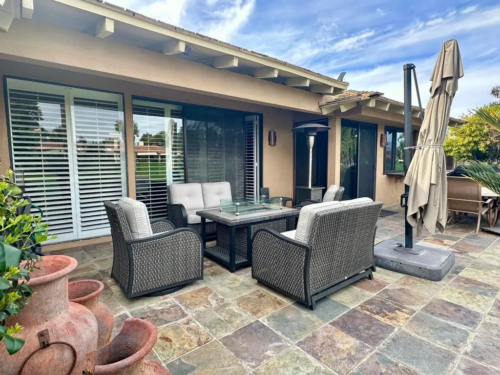 Residential Lease for rent at 126 Castellana W, Palm Desert, Riverside County, CA featuring 2 beds and 2 baths