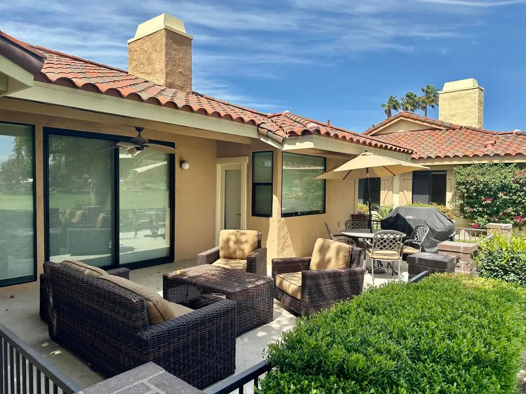 Residential Lease for rent at 254 Santa Barbara Circle, Palm Desert, Riverside County, CA featuring 2 beds and 2 baths