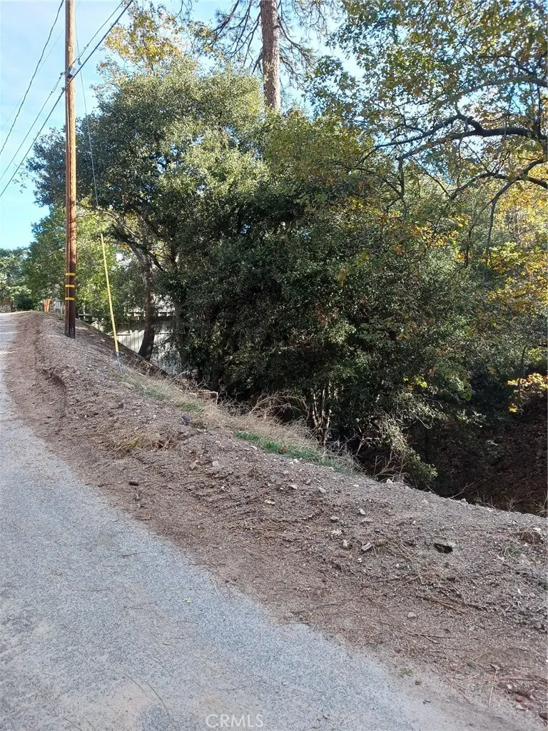 24764 Edelwiess Drive, Crestline, CA — listing photo 1