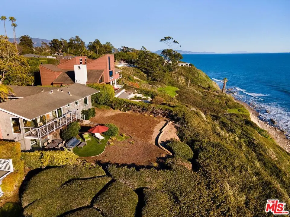 Residential Lease for rent at 2011 Edgewater Way, Santa Barbara, Santa Barbara County, CA featuring 2 beds and 2 baths