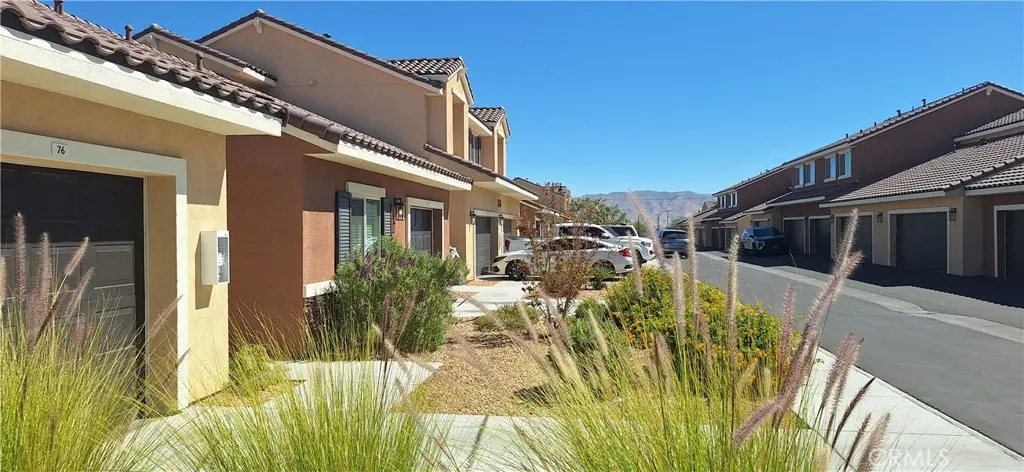 Residential Lease for rent at 16854 Muscatel, Hesperia, San Bernardino County, CA featuring 3 beds and 3 baths