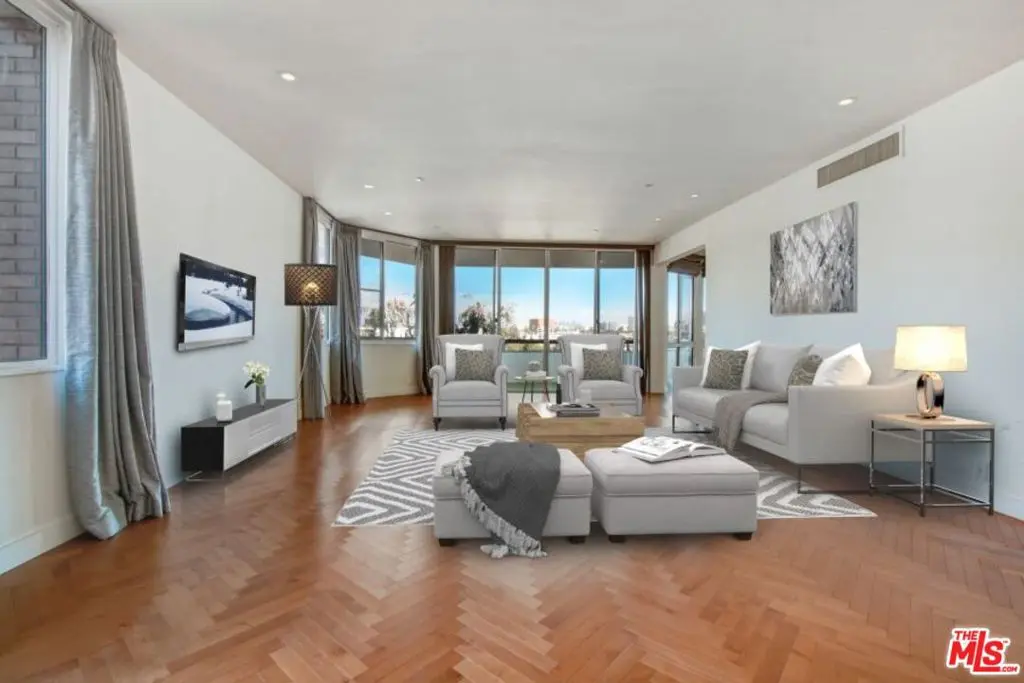 Residential Lease for rent at 300 N Swall Drive 452, Beverly Hills, Los Angeles County, CA featuring 2 beds and 3 baths