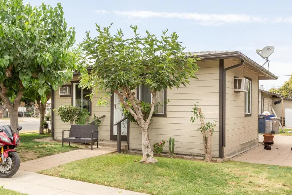 3468 S Frank Avenue, Fresno, CA — listing photo 1