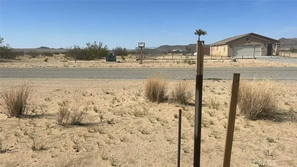 65145 E Broadway & 4th St, Joshua Tree, CA — listing photo 1