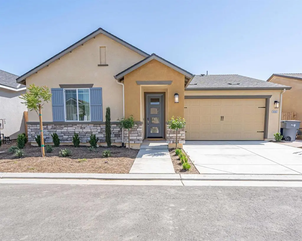 Residential Lease for rent at 6563 E Tobey Avenue, Fresno, Fresno County, CA featuring 4 beds and 2 baths