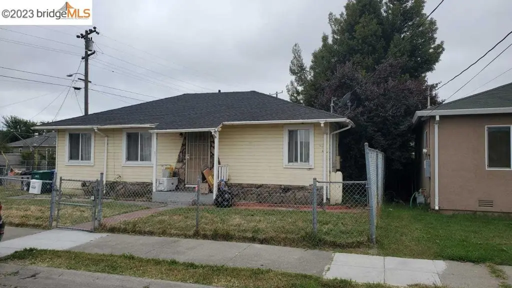 Single Family Residence for sale at 9331 Coral, Oakland, CA featuring 3 beds and 1 bath