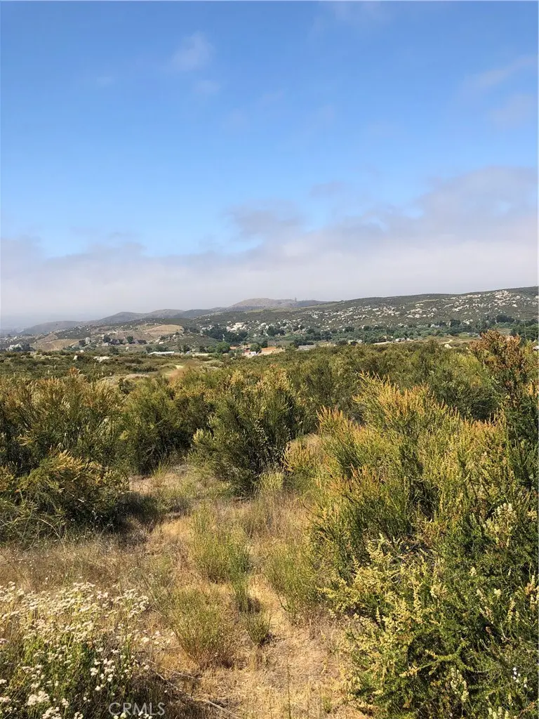 28 Rocky Knoll Road, Hemet, CA — listing photo 1