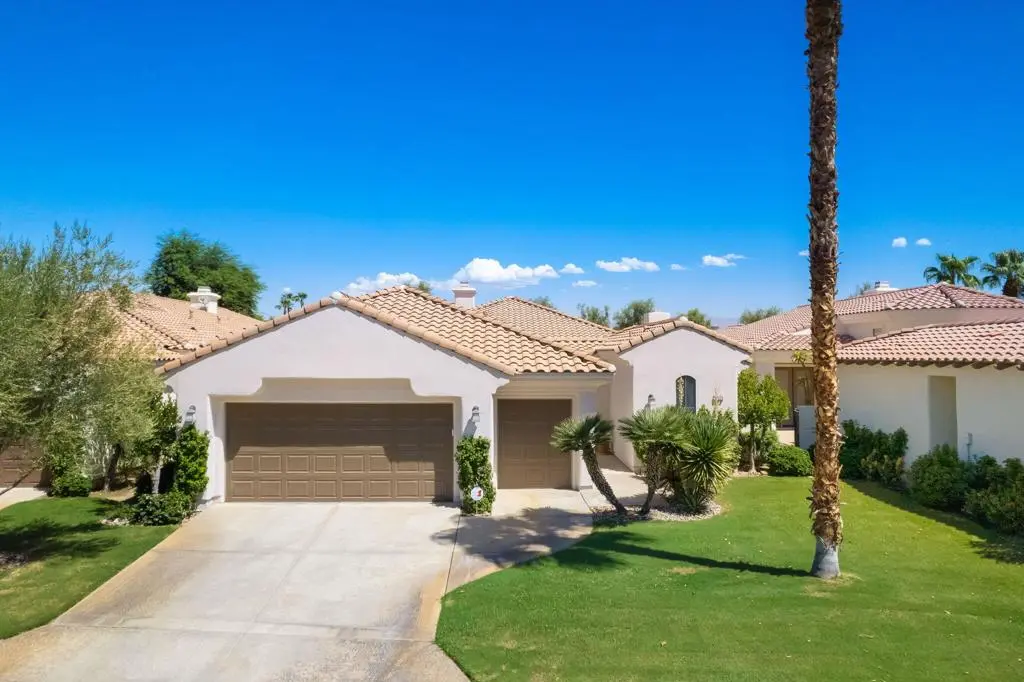 Residential Lease for rent at 79320 Toronja, La Quinta, Riverside County, CA featuring 3 beds and 4 baths