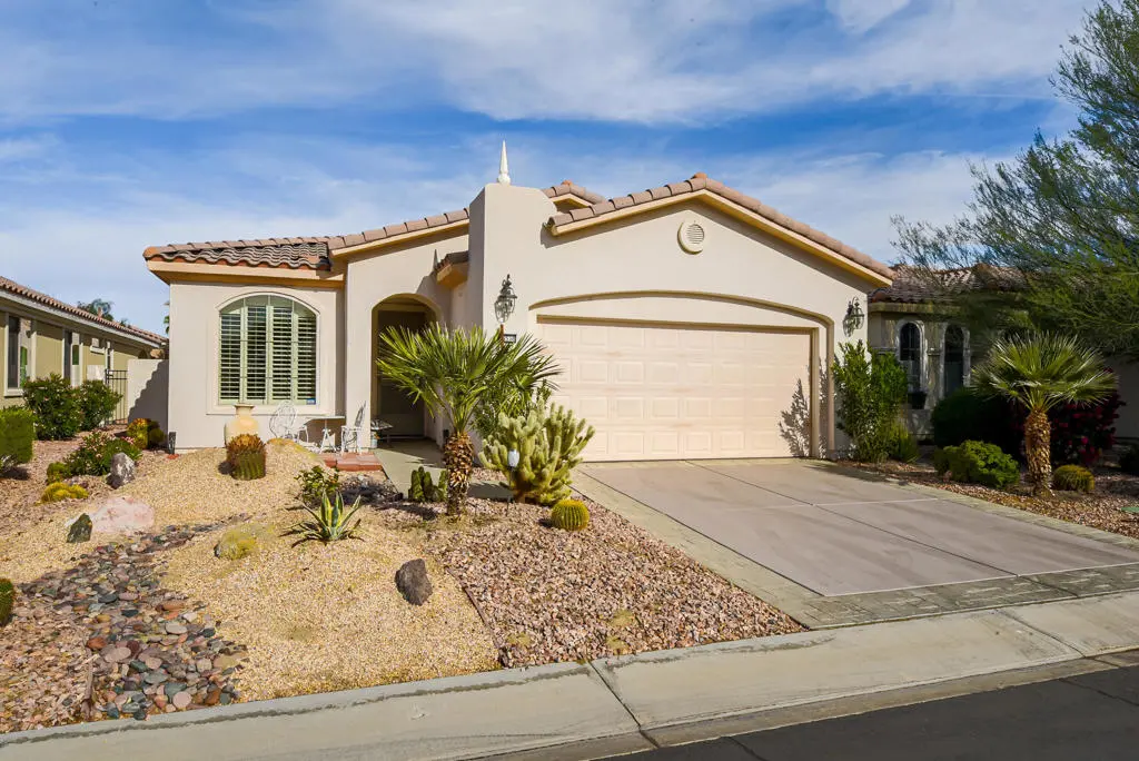 Residential Lease for rent at 80538 Avenida Camarillo, Indio, Riverside County, CA featuring 2 beds and 2 baths