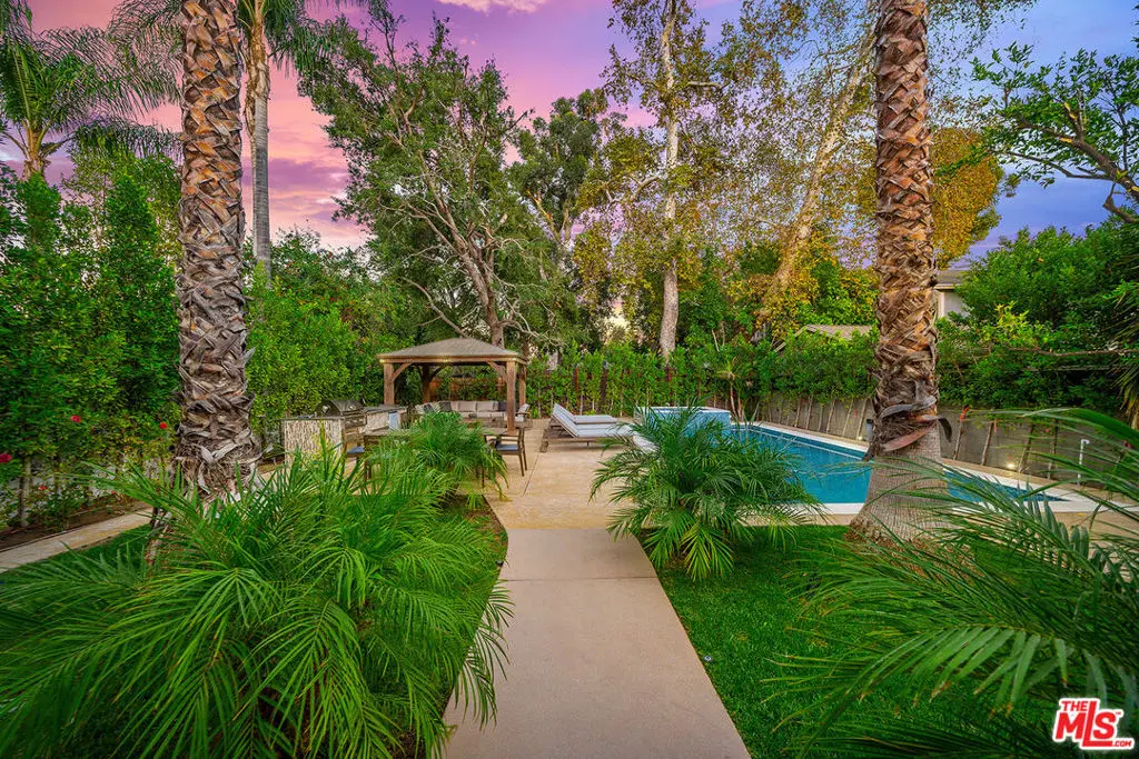 5010 Fulton Avenue, Sherman Oaks, CA — listing photo 1