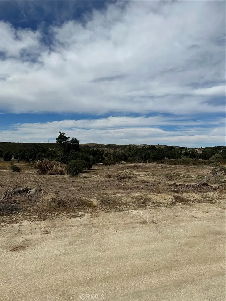 39 Sable Drive, Hemet, CA — listing photo 1