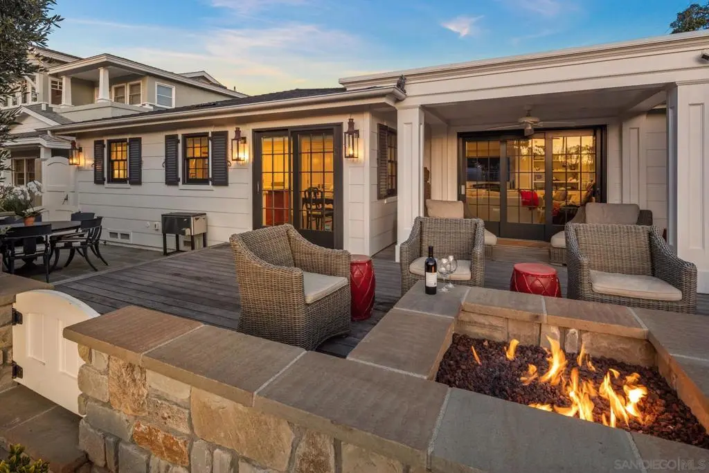 Single Family Residence for rent at 501 8th, Coronado, CA featuring 3 beds and 3 baths