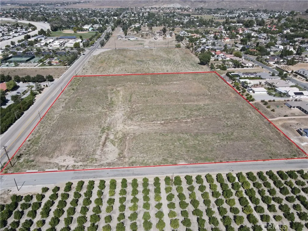 44063 Mark Court, Hemet, CA — listing photo 1