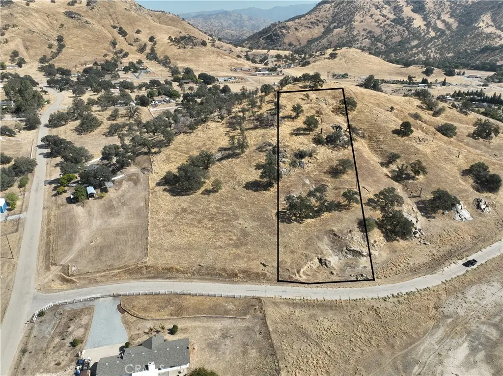 6698 Gaston Drive, Sanger, CA — listing photo 1