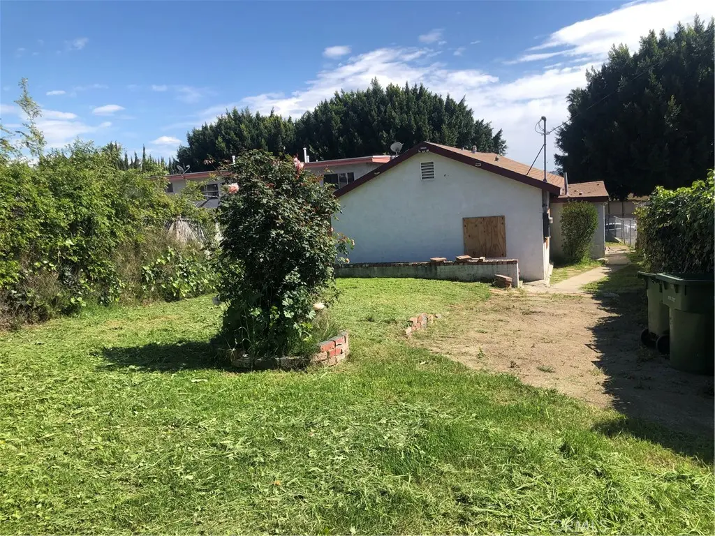 Single Family Residence for sale at 5301 Huntington Drive N, Los Angeles, CA featuring 2 beds and 1 bath