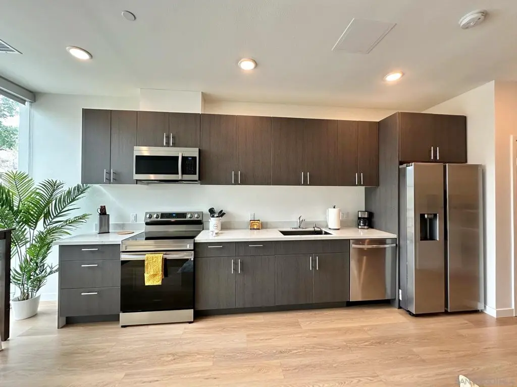 Single Family Residence for rent at 3909 Voltaire St 106, San Diego, CA featuring 1 bed and 1 bath