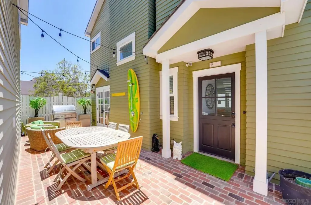 Townhouse for rent at 920 D Ave, Coronado, CA featuring 3 beds and 3 baths