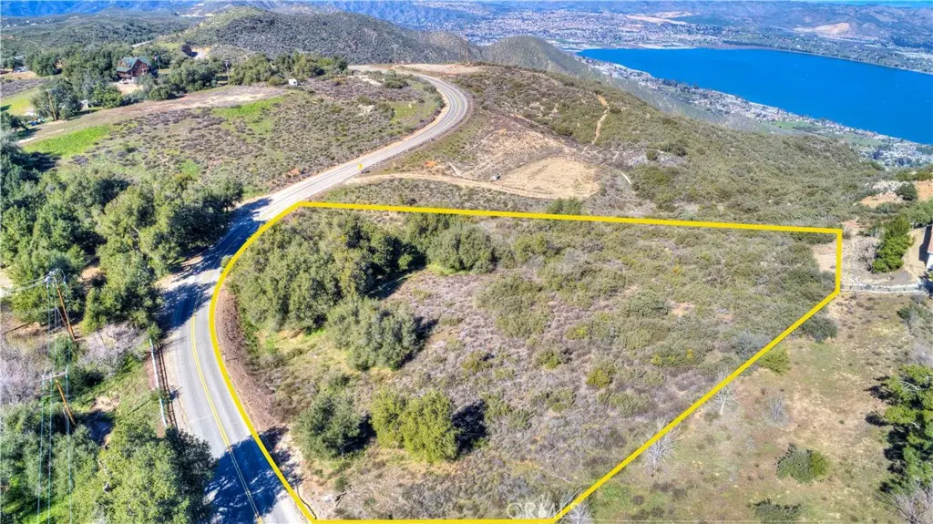 7 South Main Divide, Lake Elsinore, CA — listing photo 1