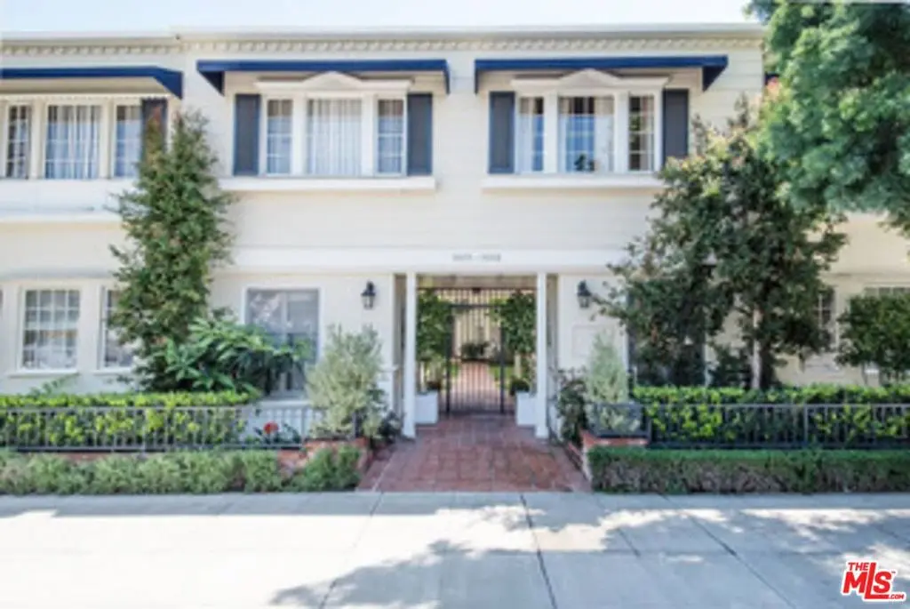 Residential Lease for rent at 9980 Durant Drive, Beverly Hills, Los Angeles County, CA featuring 2 beds and 1 bath
