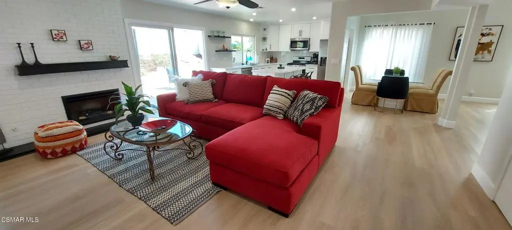 Single Family Residence for rent at 3327 Rainbow Creek Circle, Thousand Oaks, CA featuring 5 beds and 3 baths