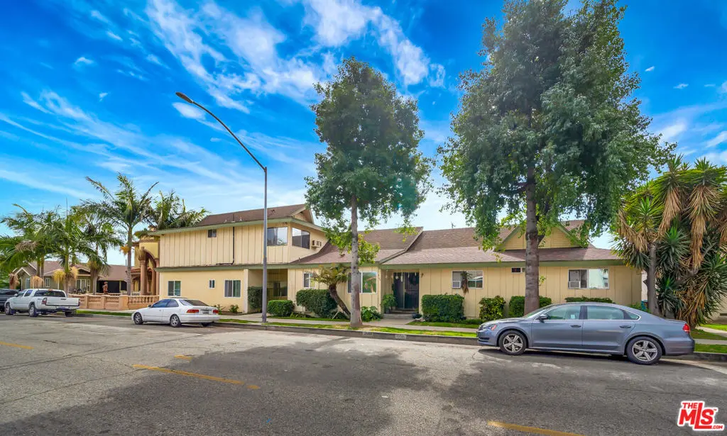 2966 Clarendon Avenue, Huntington Park, CA — listing photo 1