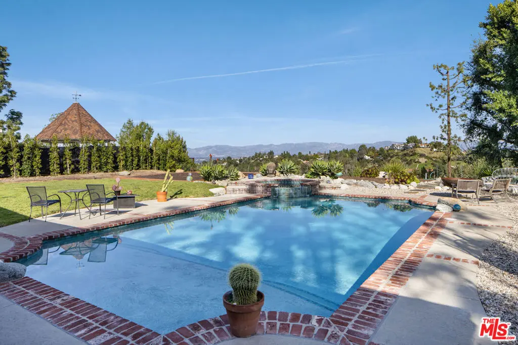 3962 Tarrybrae Terrace, Tarzana, CA — listing photo 1