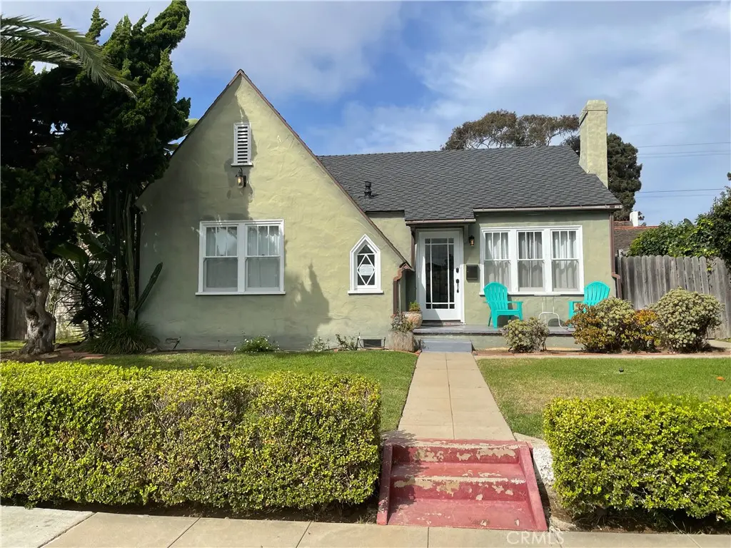 Single Family Residence for rent at 428 S Ditmar Street, Oceanside, CA featuring 2 beds and 1 bath