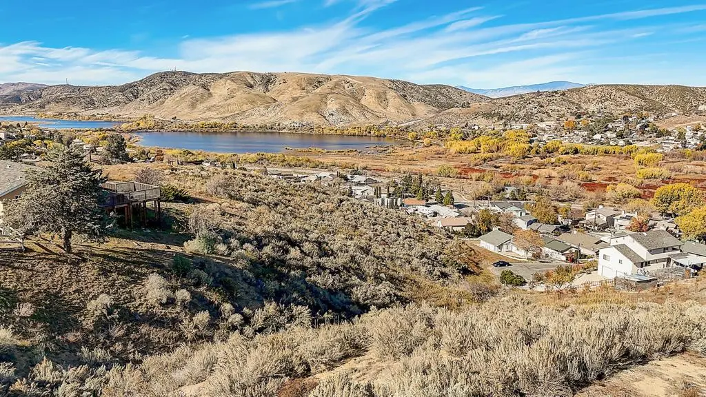 42729 Montello Drive, Lake Elizabeth, CA — listing photo 1