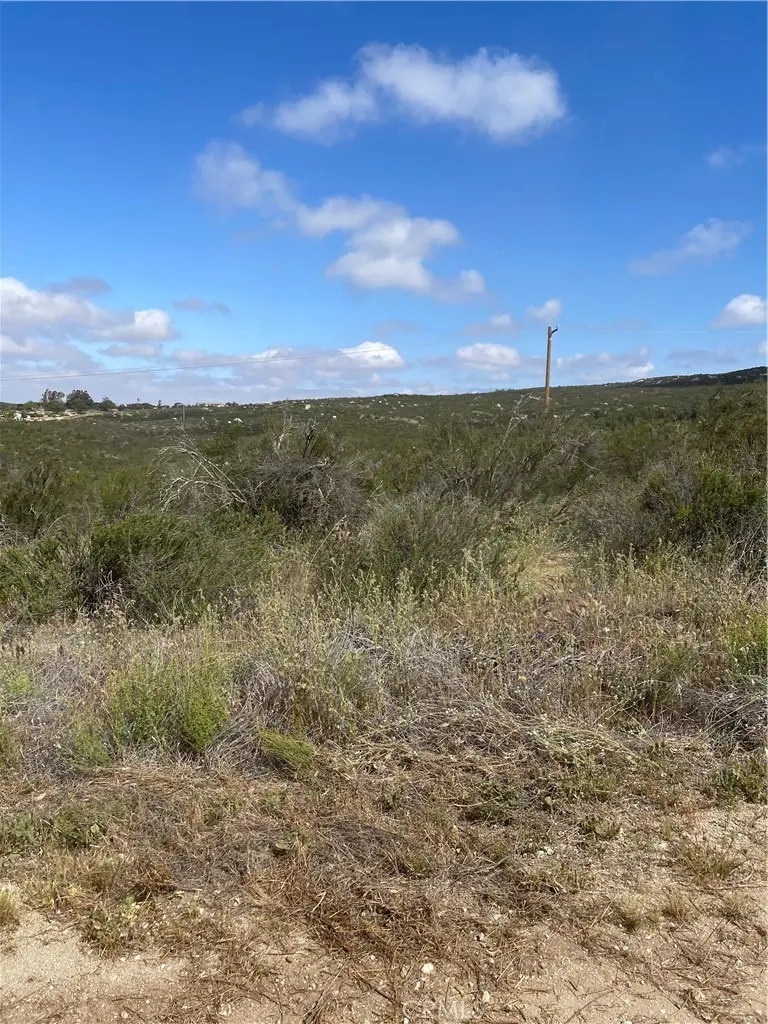 48 Sable Drive, Hemet, CA — listing photo 1