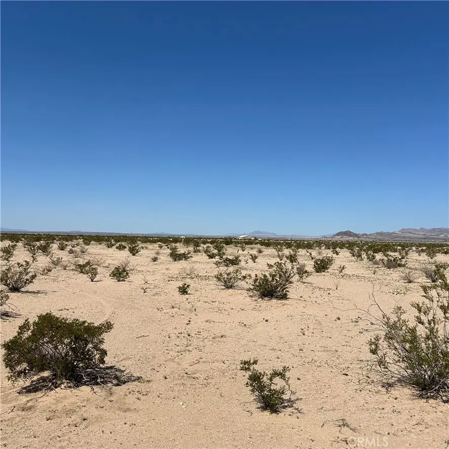 1102 Samarkland Dr, 29 Palms, CA — listing photo 1