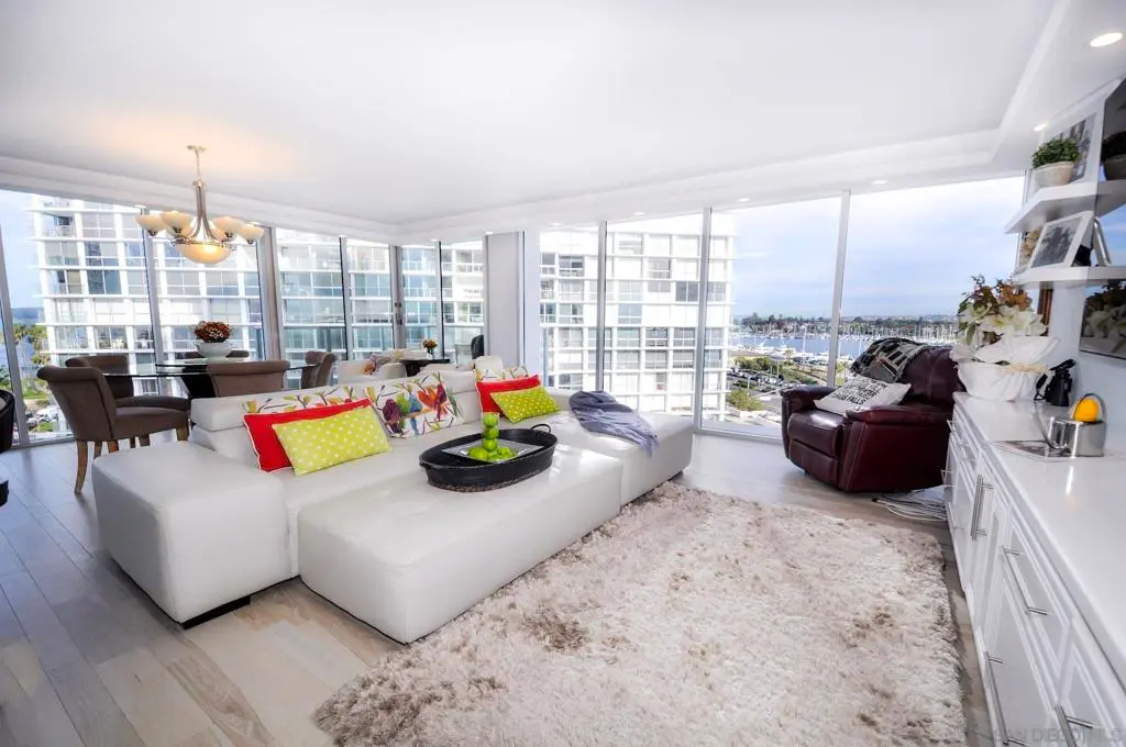 Single Family Residence for rent at 1820 Avenida Del Mundo 609, Coronado, CA featuring 2 beds and 2 baths
