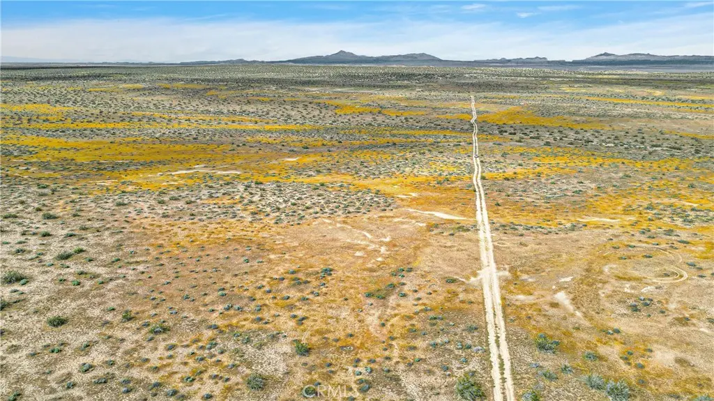 7 Near Powerline RD, Boron, CA — listing photo 1