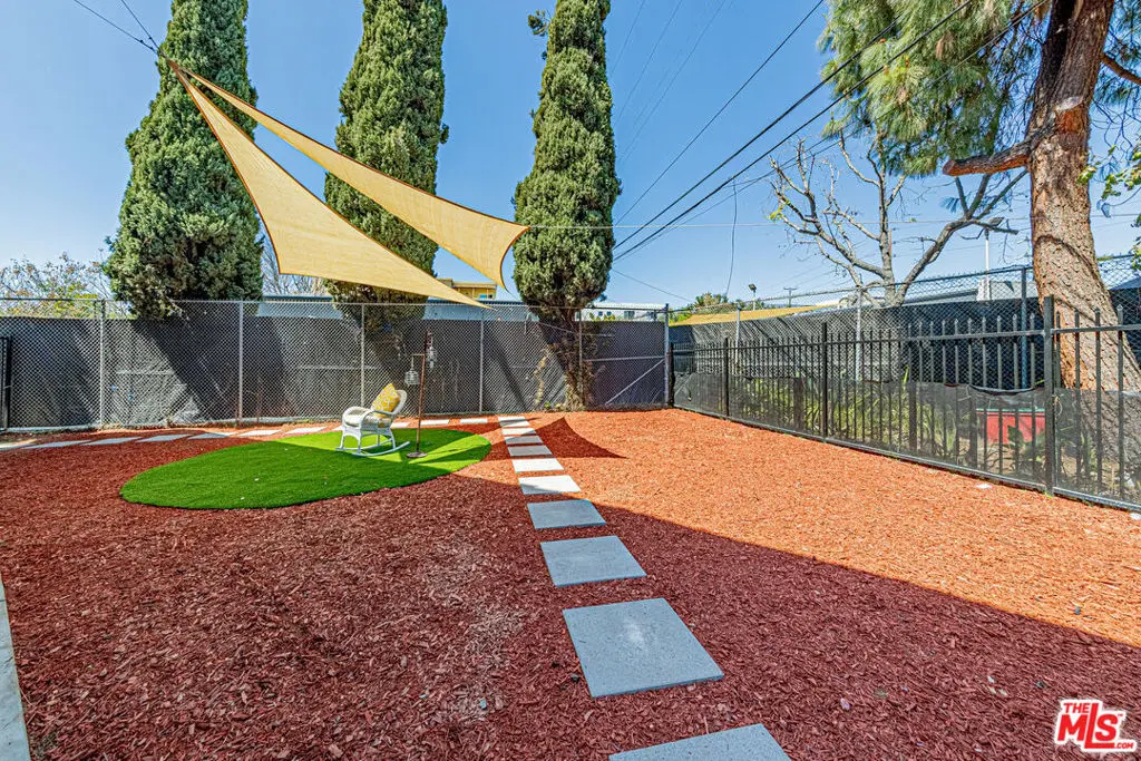 Residential Lease for rent at 5633 La Mirada Avenue, Los Angeles, Los Angeles County, CA featuring 4 beds and 4 baths
