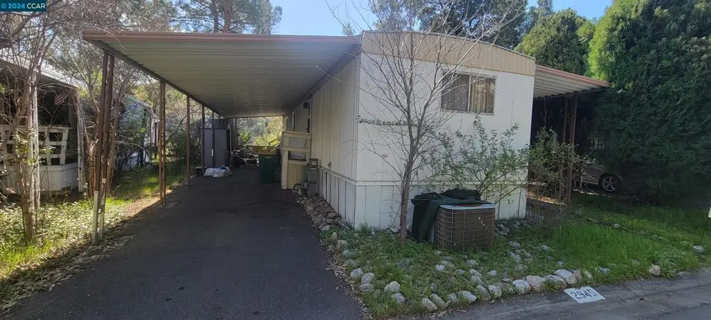 Manufactured In Park for sale at 2945 Glenwood Ln, Placerville, CA featuring 1 bed and 1 bath