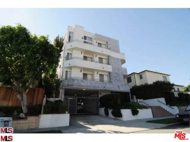 Residential Lease for rent at 1607 N GLENDON Avenue 5, Los Angeles, Los Angeles County, CA featuring 2 beds and 2 baths