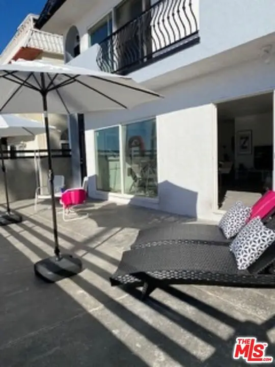 2609 Ocean Front Walk, Venice, CA — listing photo 1