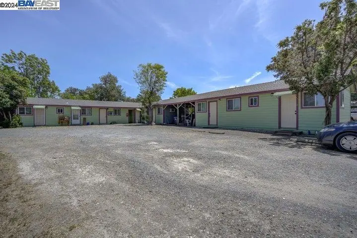 8080 State Hwy 99E, Los Molinos, CA — listing photo 1