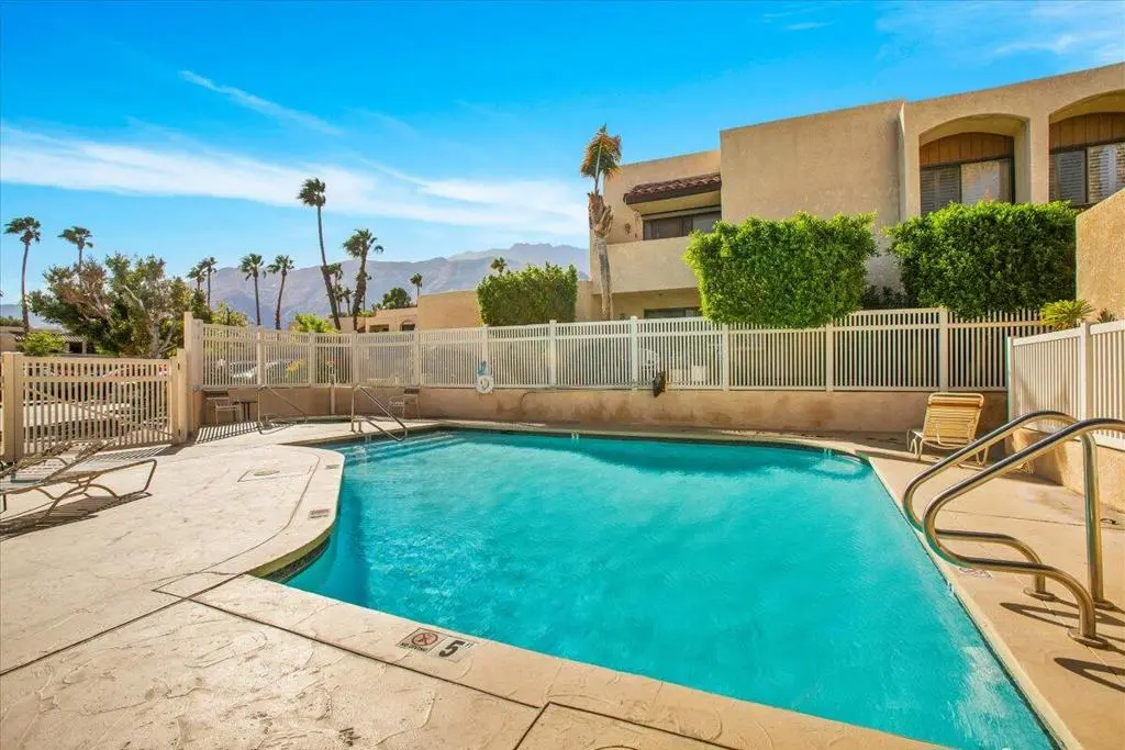 Residential Lease for rent at 200 E Racquet Club Road 31, Palm Springs, Riverside County, CA featuring 2 beds and 2 baths