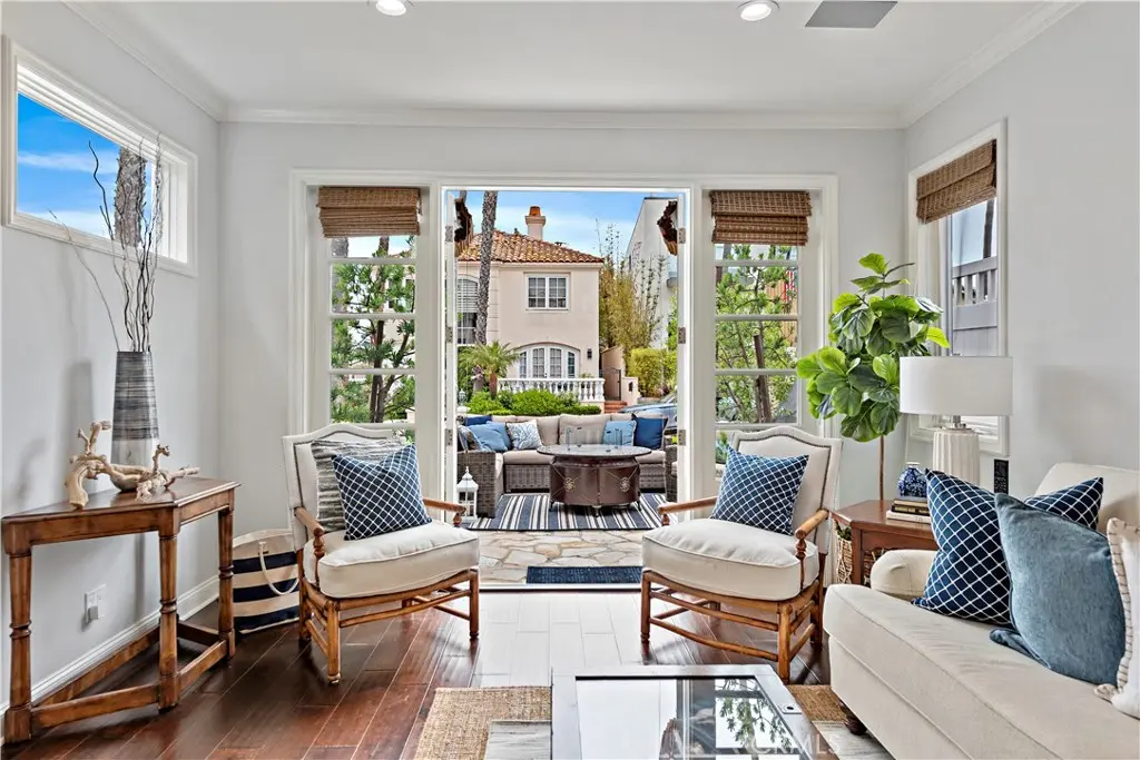 315 Goldenrod Avenue, Corona Del Mar, CA — listing photo 1