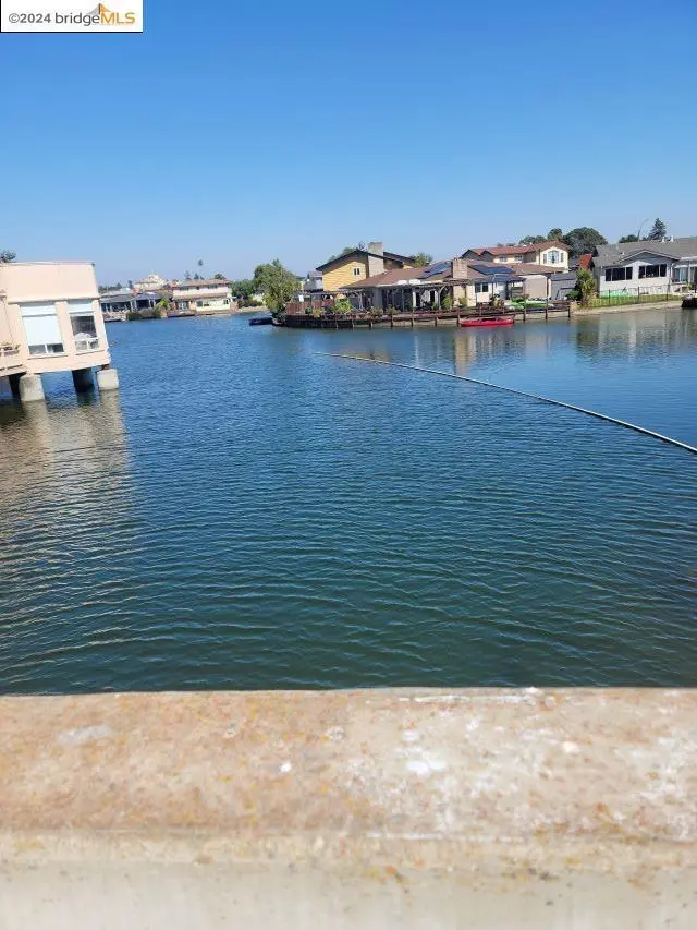 610 Grand, Alameda, CA — listing photo 1