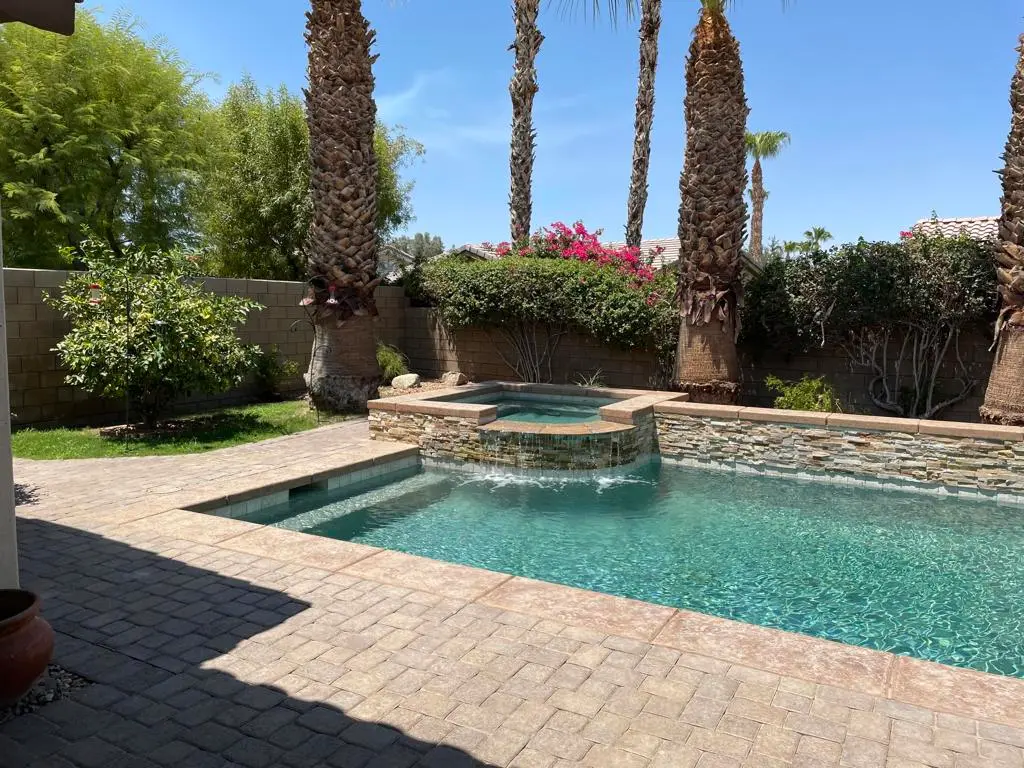 Single Family Residence for rent at 60880 Azul Court, La Quinta, CA featuring 3 beds and 3 baths