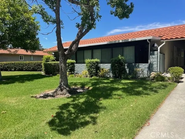 Stock Cooperative for rent at 852 Ronda Mendoza Q, Laguna Woods, CA featuring 2 beds and 2 baths