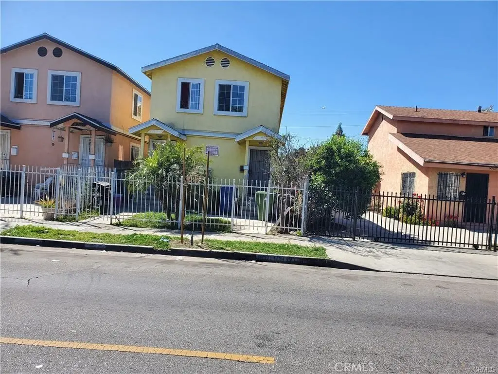 Duplex for sale at 9715 - 9717 Wilmington Avenue, Los Angeles, CA