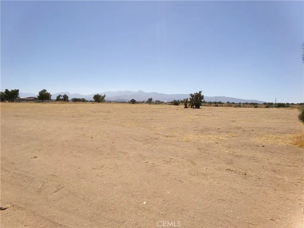 9176 Arrowhead Road, Phelan, CA — listing photo 1