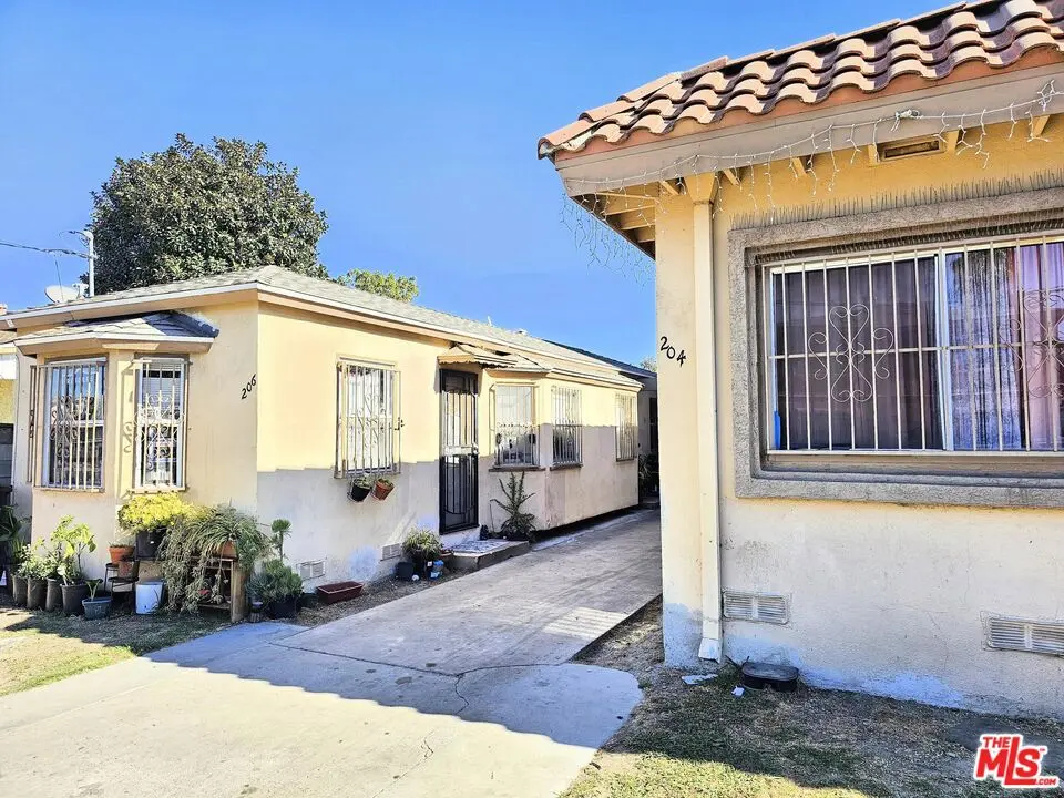 204 N Spring Avenue, Compton, CA — listing photo 1