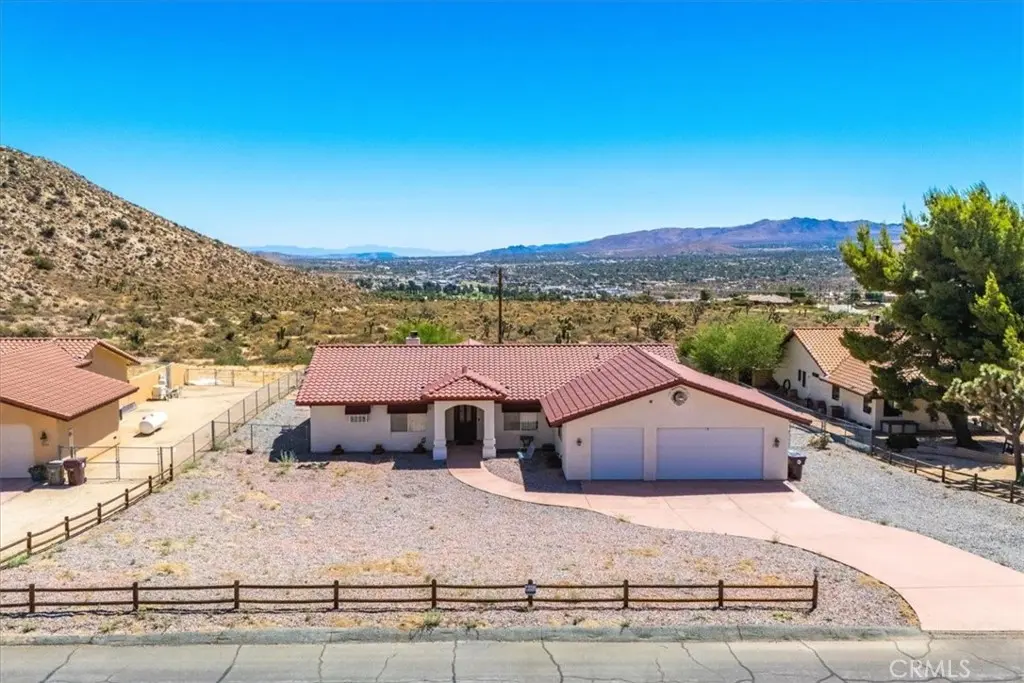 7495 Canyon Drive, Yucca Valley, CA — listing photo 1