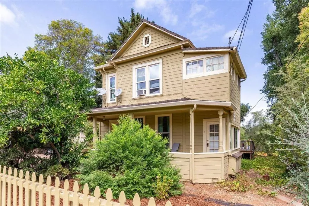 Single Family Residence for sale at 75 Fairview Plaza, Los Gatos, CA featuring 5 beds and 5 baths