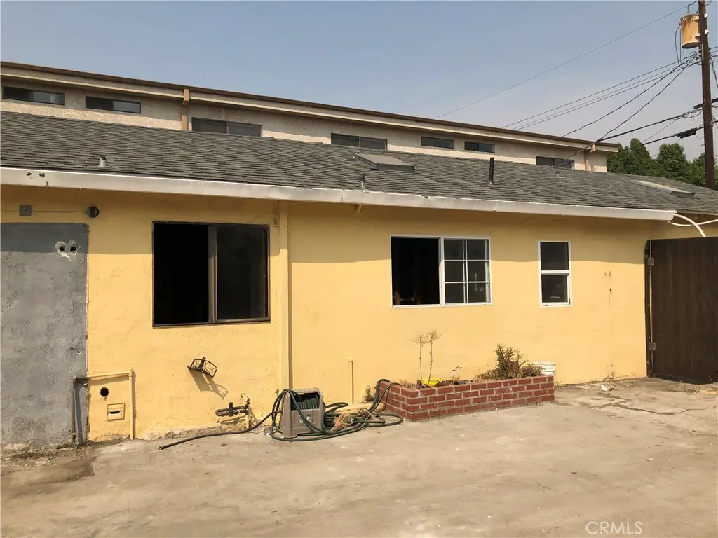 Single Family Residence for sale at 2310 N Catalina Street, Burbank, CA featuring 2 beds and 1 bath